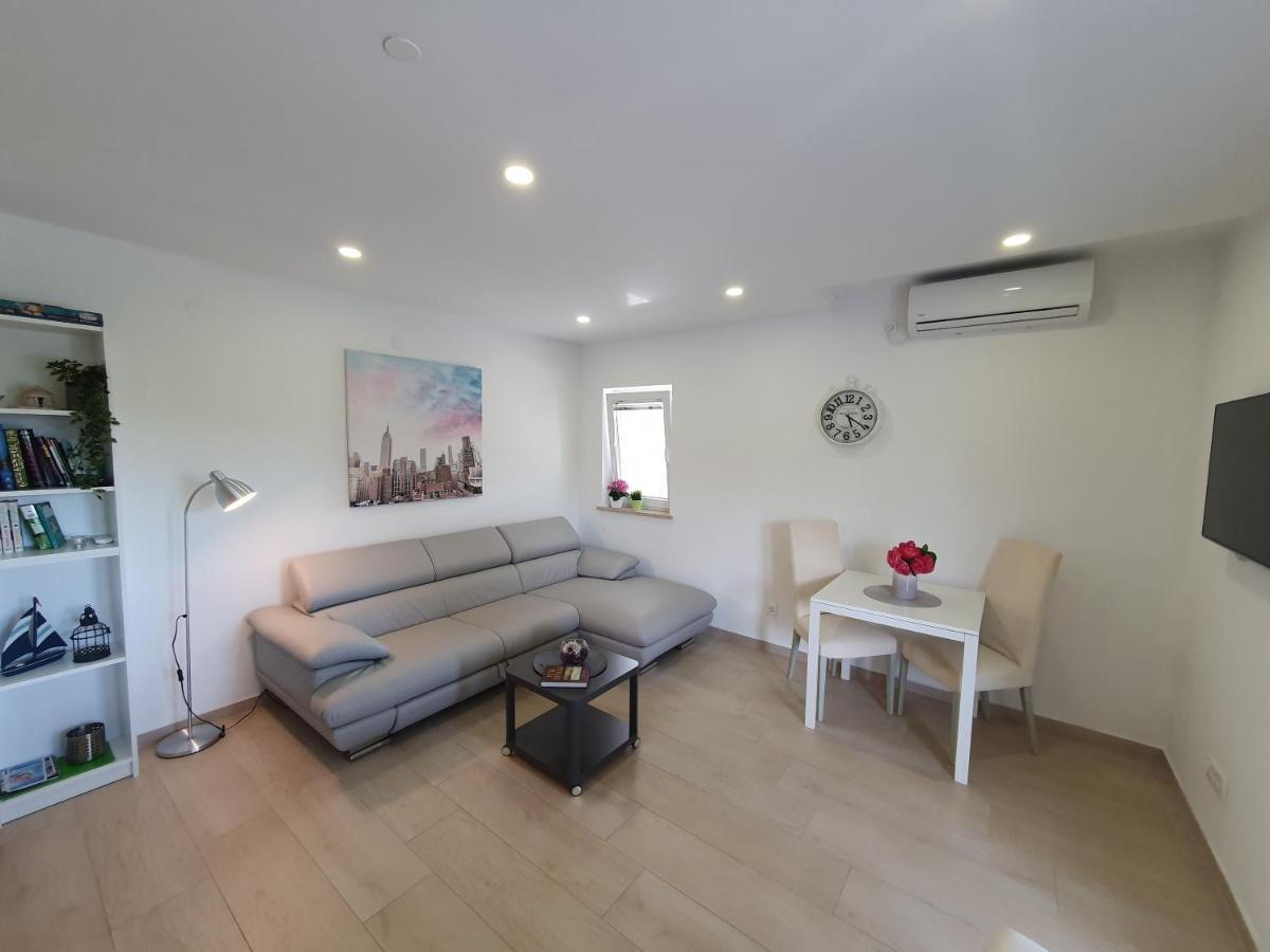 Apartmani Melanie Poreč Kültér fotó