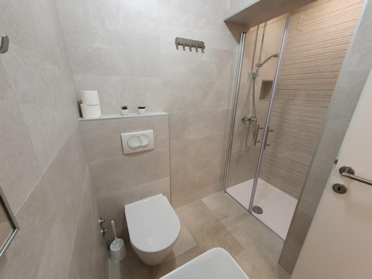 Apartmani Melanie Poreč Kültér fotó